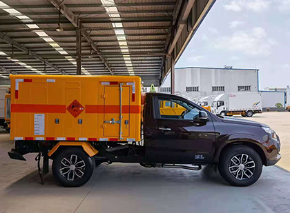 特克斯爆破器材运输车